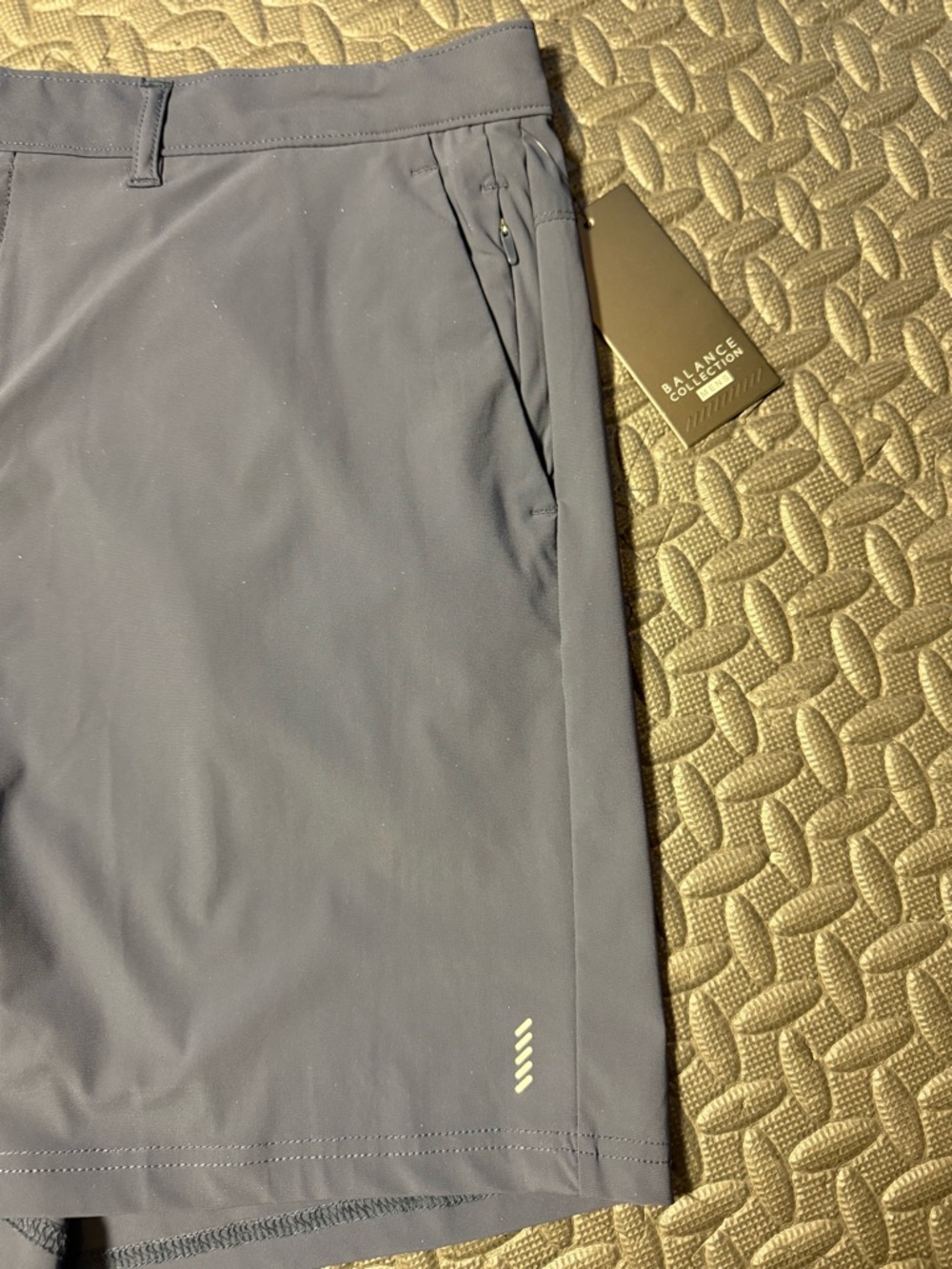 Balance Collection Men's Navy Blue Athletic Shorts With Zip Pockets NWT Size XL - Picture 3 of 9
